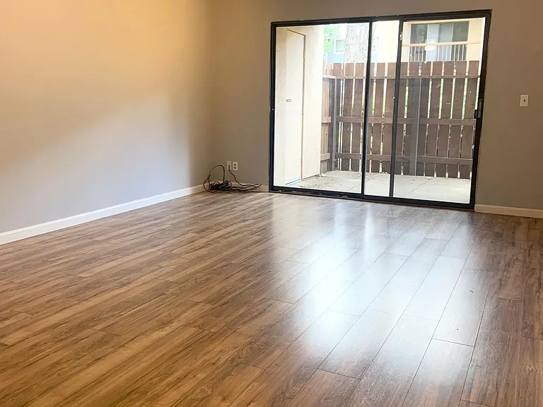 2700 Plumas St #106 — Photo 7