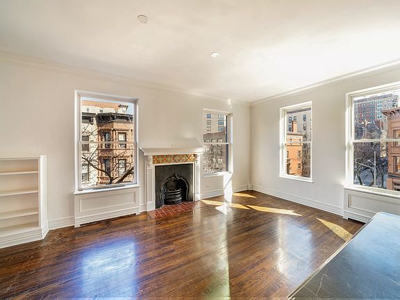 2nd image of 26 E 93rd St #3CD
