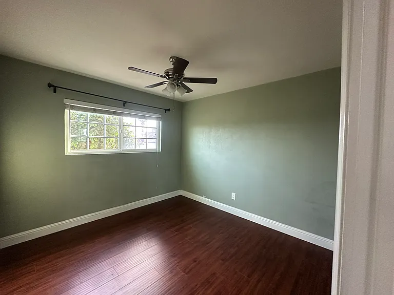 4980 Dassco Ct — Photo 23