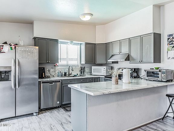 5th image of 1142 W EMELITA Avenue