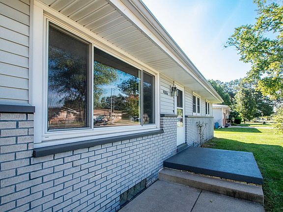 4th image of 4006 S Baker Ln