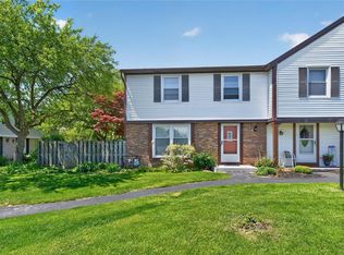 51 Springwood Dr, Webster, NY 14580