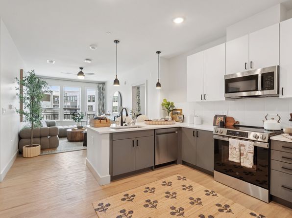 212 Durham Ave #444