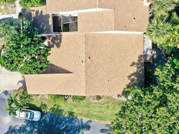 3rd image of 6660 Canary Palm Circle