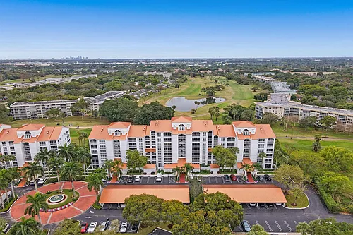 4112 W Palm Aire Dr #124A Photo 1