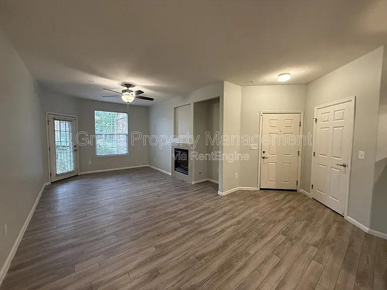 3035 Blue Sky Cir #10-105 — Photo 3