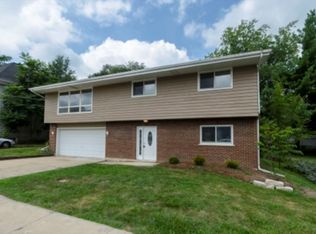 154 E Center St, Burlington, IL 60109