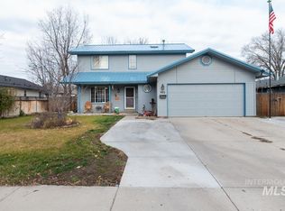 902 E Park St, Weiser, ID 83672