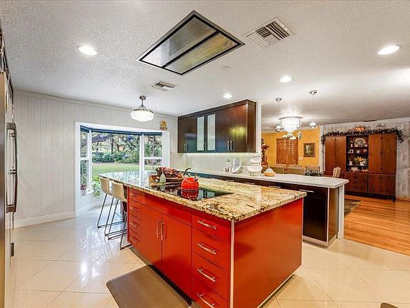 4th image of 3920 SW 56th Court