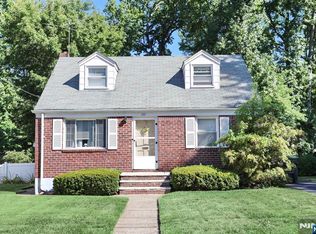 111 Dudley Dr, Bergenfield, NJ 07621