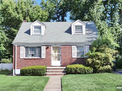 111 Dudley Dr, Bergenfield, NJ, 07621