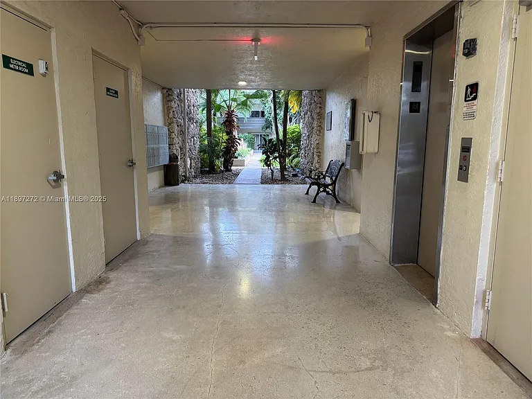 8315 SW 72nd Ave #101B — Photo 7