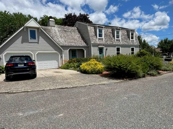 2 Meeting House Ln, Linwood, NJ 08221