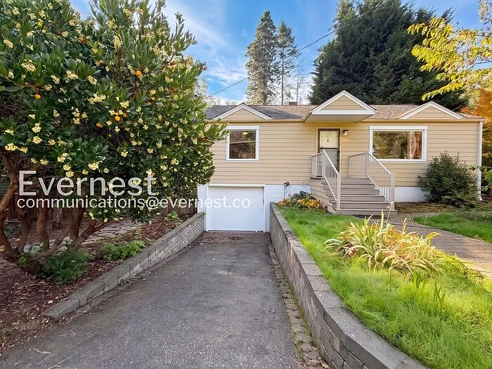 2 bed, 1.0 bath, 1450 sqft, $2,745 — Photo 2