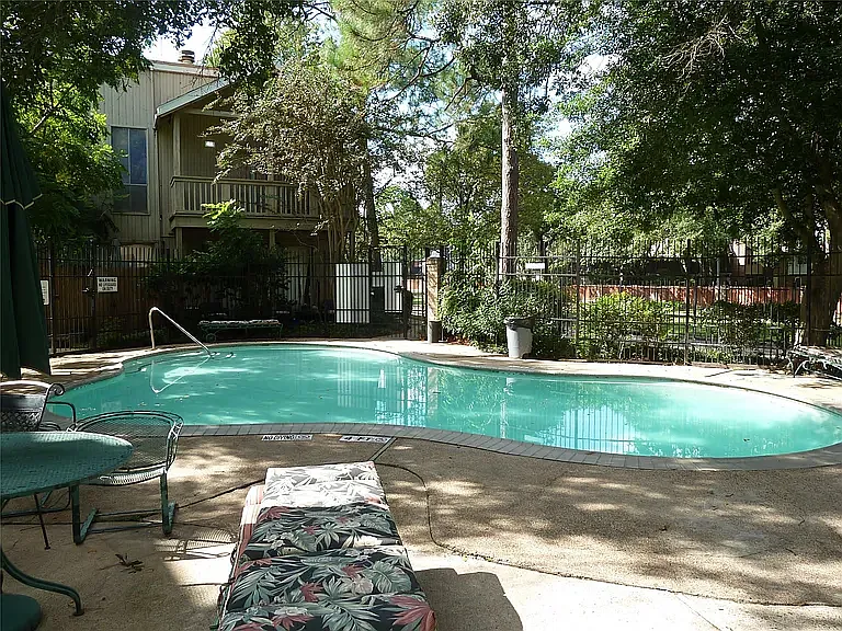 2100 Tanglewilde St #167 — Photo 6
