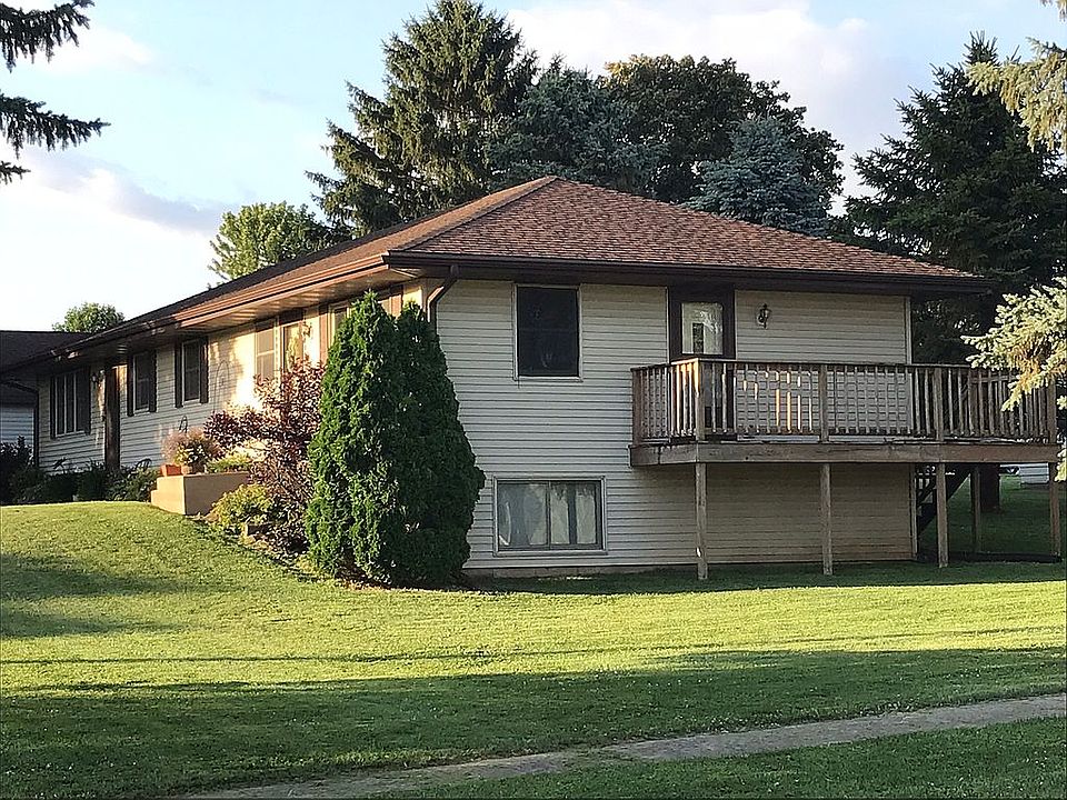 2nd image of 103 Congress St