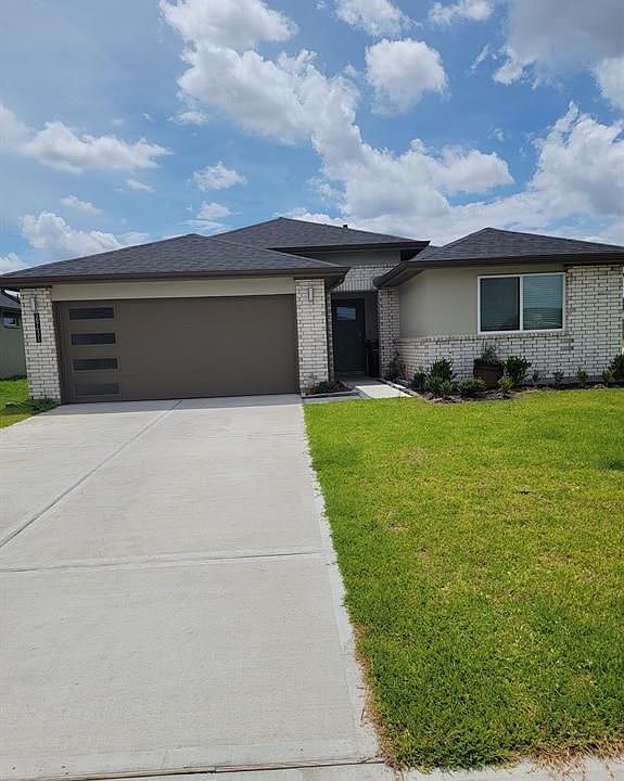1st image of 29431 Emilys Rock Ln