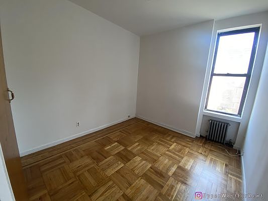 5th image of 311 W 95th St Unit 5