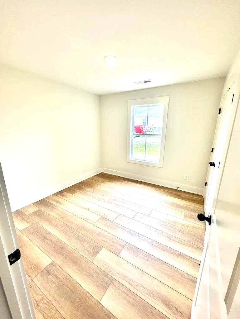 342 Woods Road - B — Photo 4