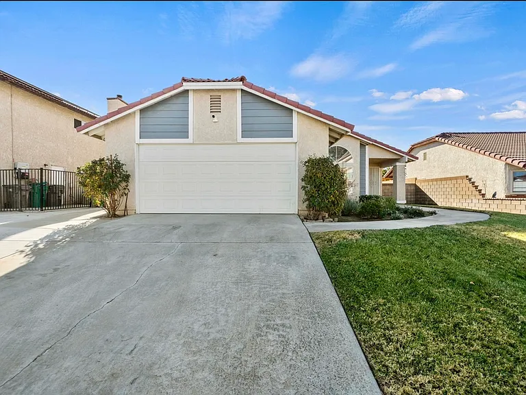 752 E Avenue J9 — Photo 14