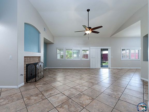 2nd image of 798 Cameron Ct