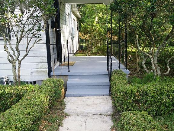 3rd image of 1103 NE 5th Ave