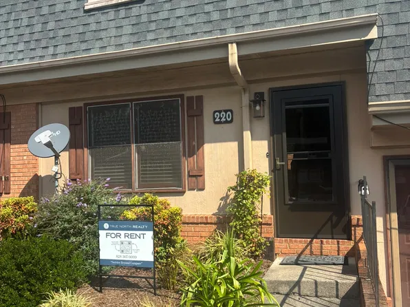 220 14th Ave SE APT C, Hickory, NC 28602