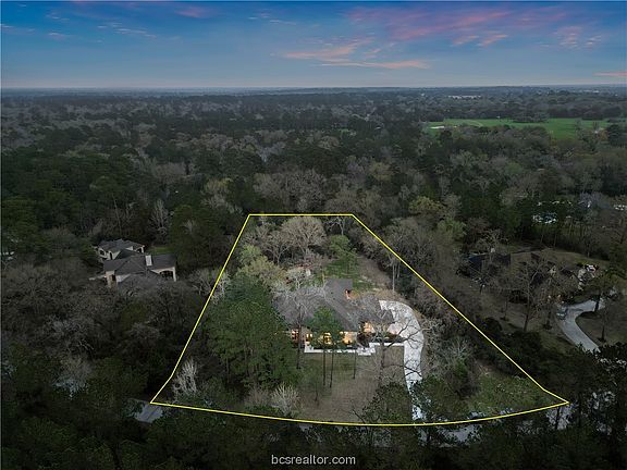 2nd image of 22602 Rosehurst Dr