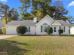 211 Chaparral Trl, Jacksonville, NC 28546
