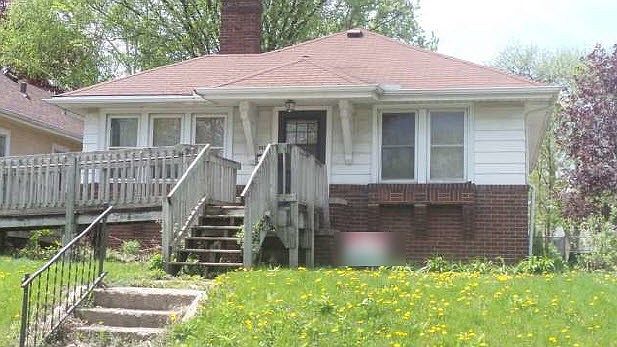 1st image of 3424 40th Ave S