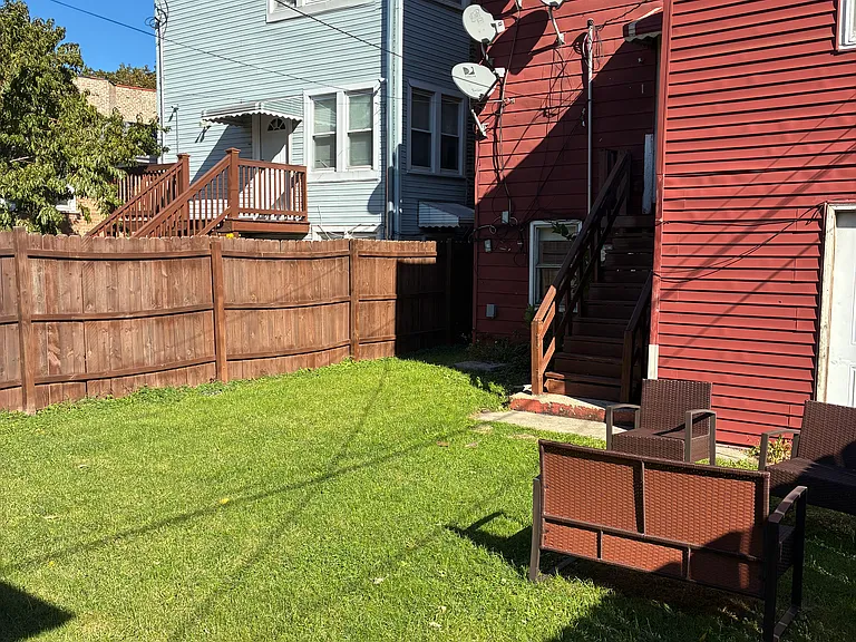 1706 N Springfield Ave — Photo 6