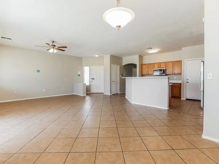 3430 W Avenida Bonita — Photo 6