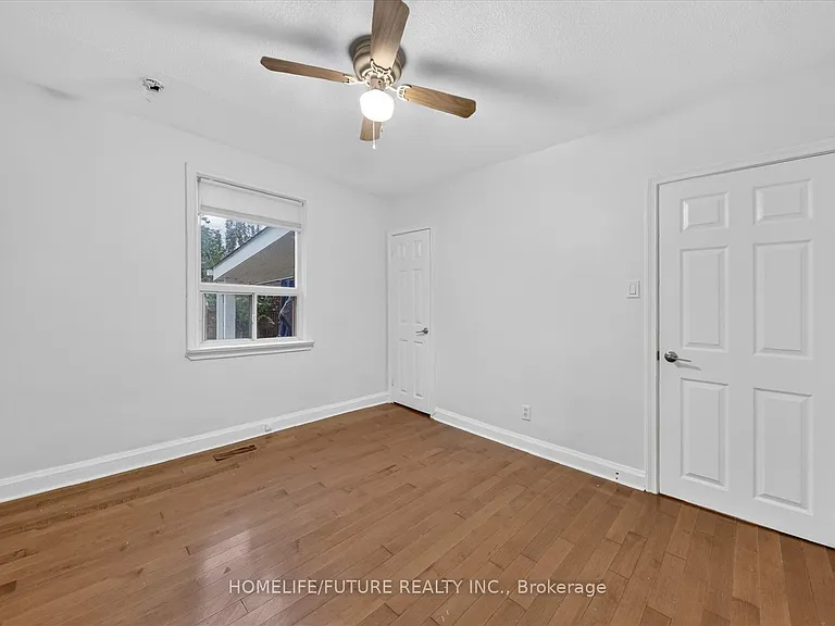 46 Stamford Sq N — Photo 16