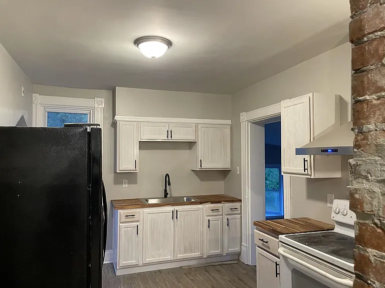 3940 Washington Ave — Photo 3