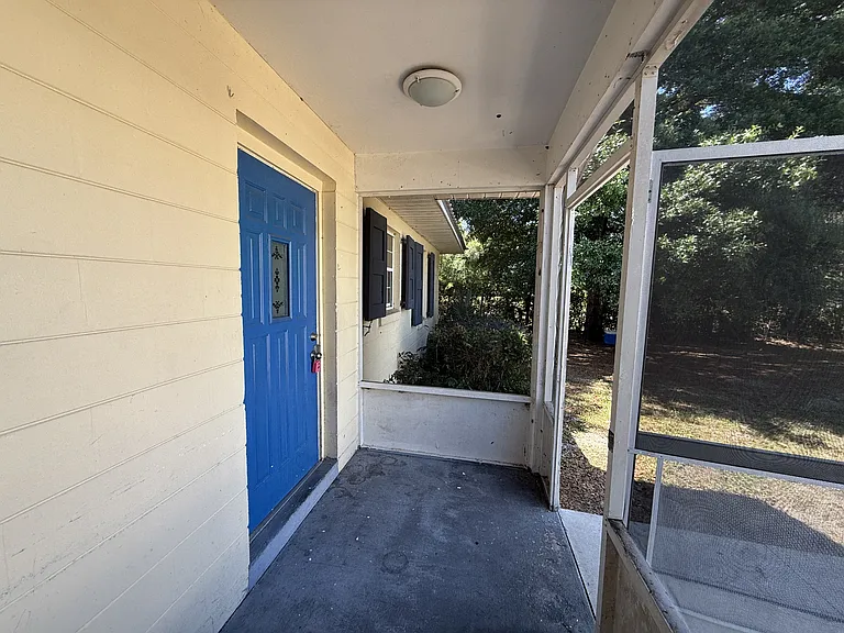 213 SE 1st Ave — Photo 5