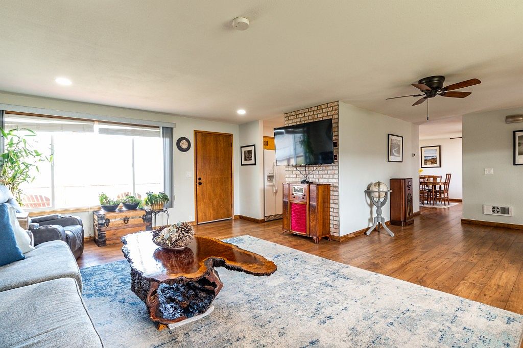 Coupeville, WA 98239