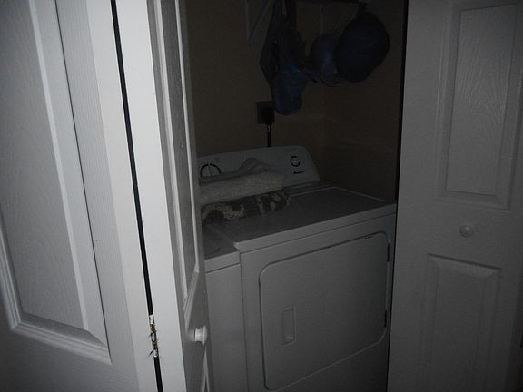 4th image of 93 W Northwood Ave