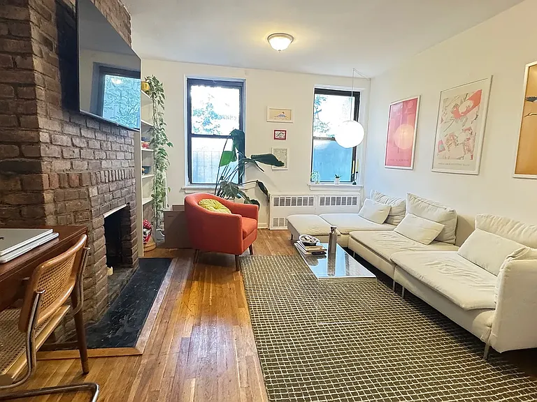 157 E 3rd St #1D — Photo 1