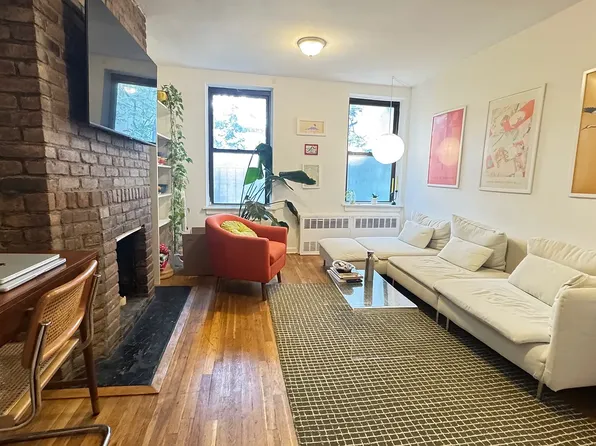 157 E 3rd St APT 1D, New York, NY 10009