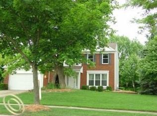 24709 Jamestowne Rd, Novi, MI 48375