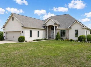 5094 N Oak Rd, Davison, MI 48423
