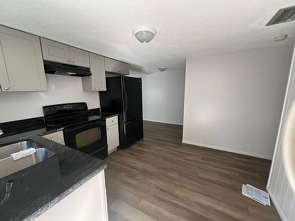 3rd image of 322 Organ St #A