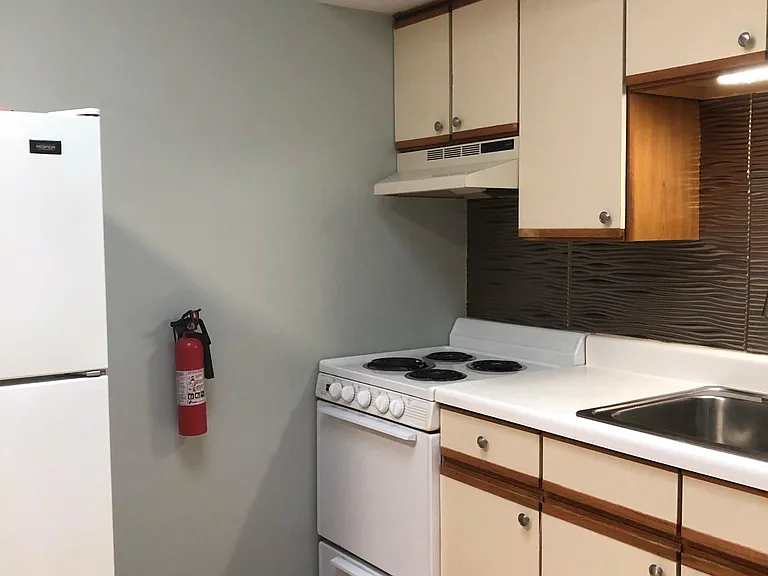905 Main St #2 — Photo 7