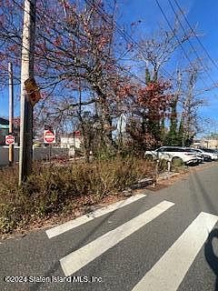 3rd image of Seeley Ln