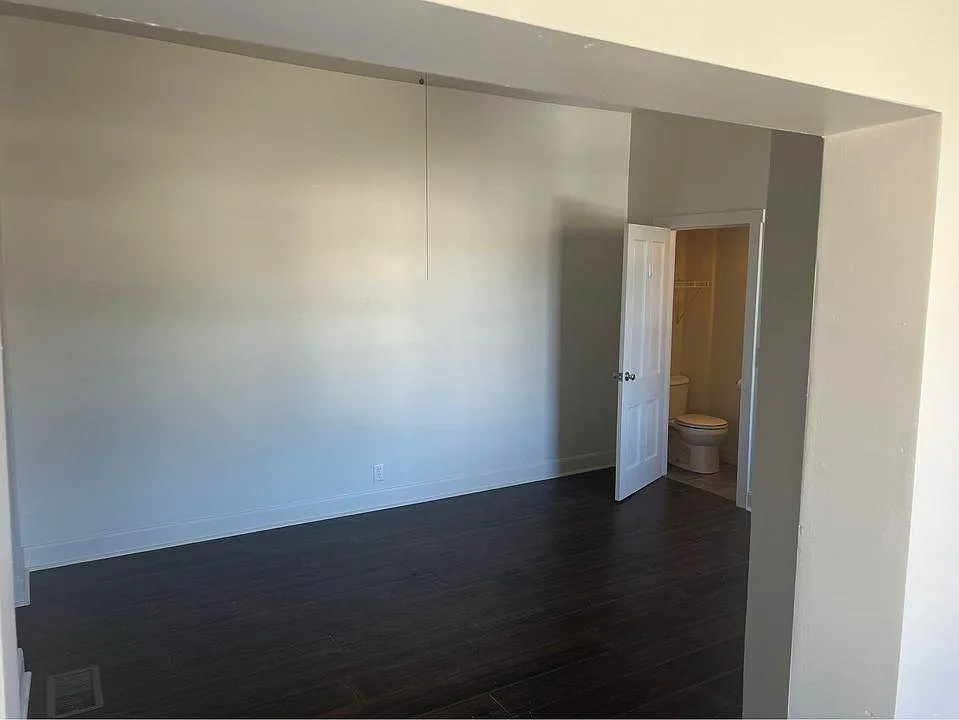 339 Fairfield Ave — Photo 3