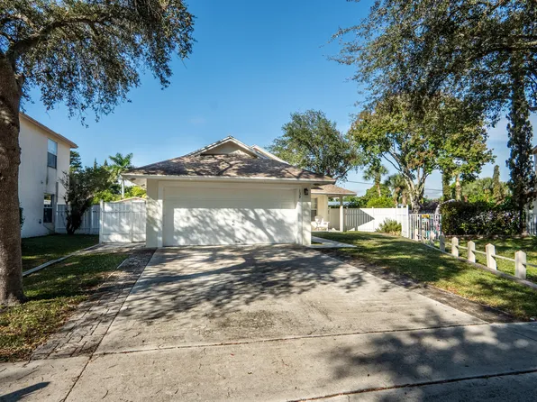 139 Pennock Landing Circle, Jupiter, FL 33458