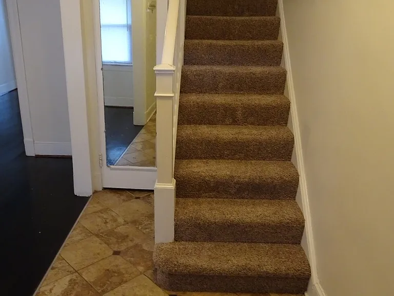 1165 Abbey Pl NE — Photo 4