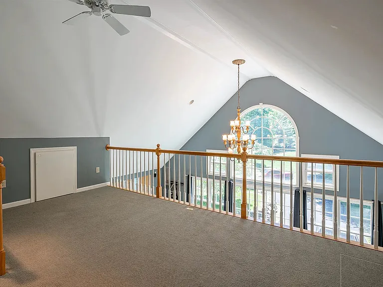 67 Sargent Rd — Photo 40