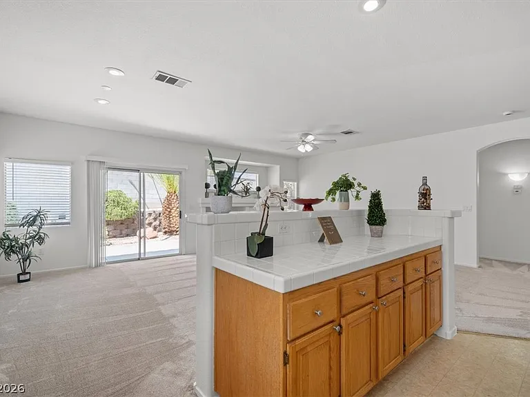 3213 Carbondale St — Photo 13