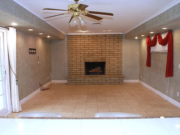 4th image of 4845 W Harmont Dr